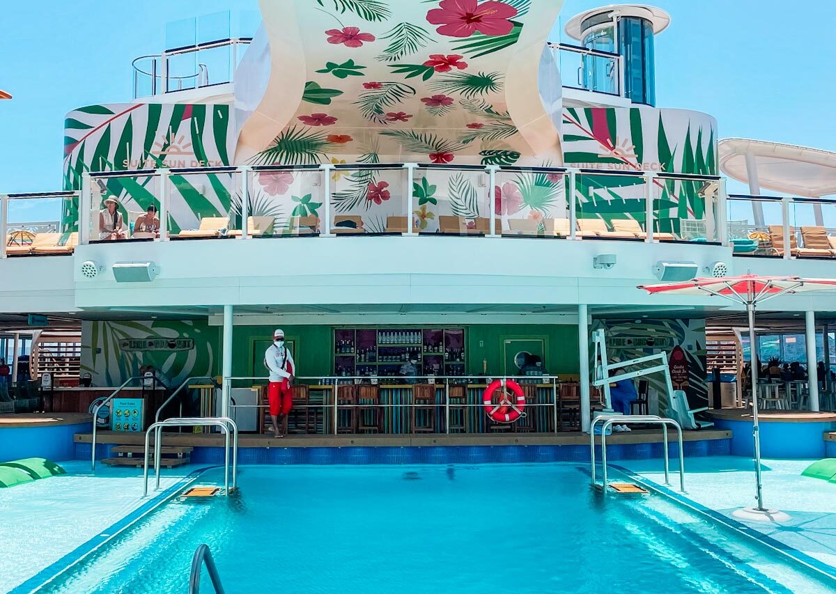 Pool on Odyssey of the Seas