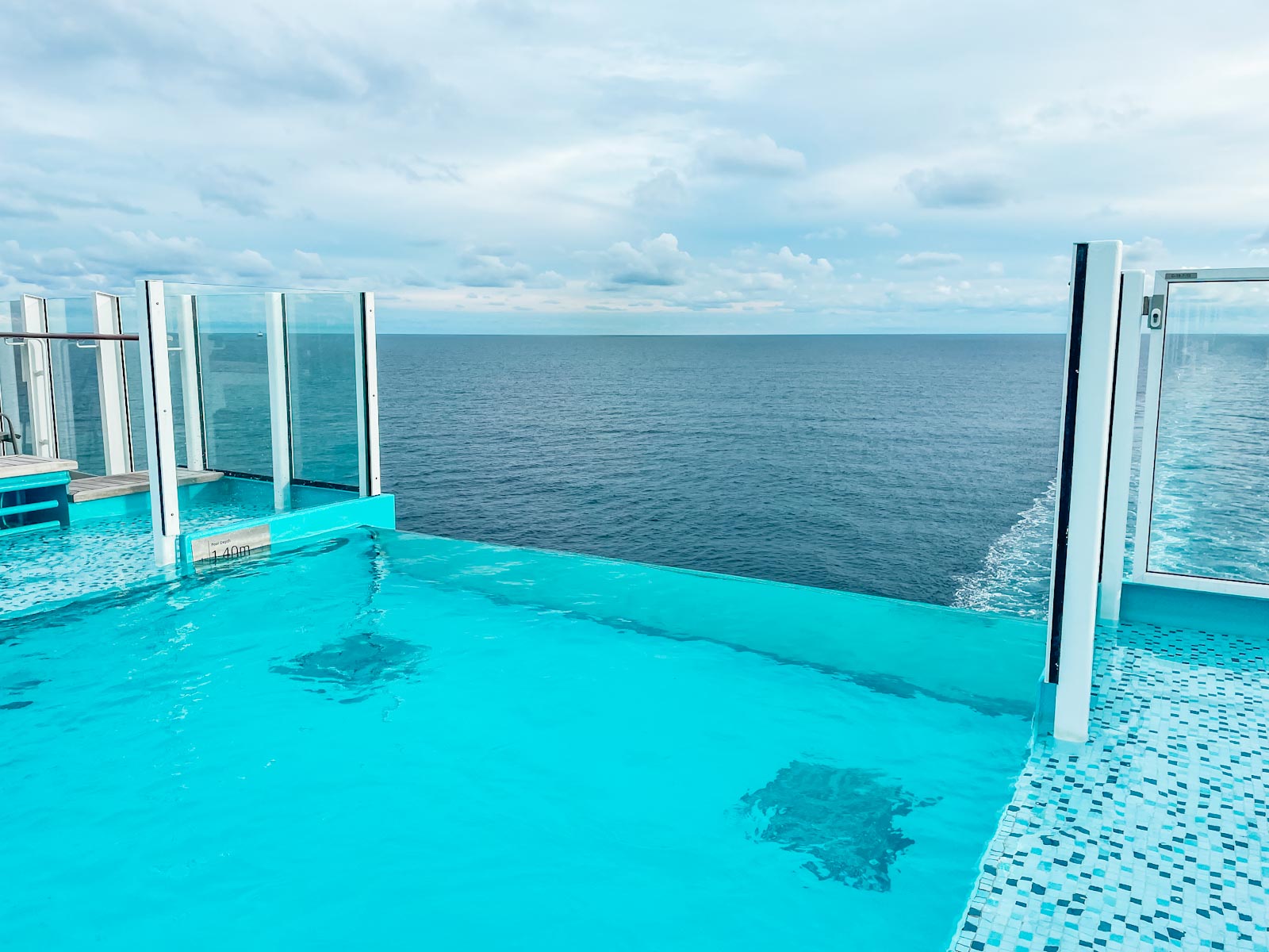 Infinity Pool On P&O Iona, whats included on a P&O cruise