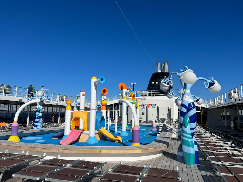 MSC Lirica Doremi splash zone
