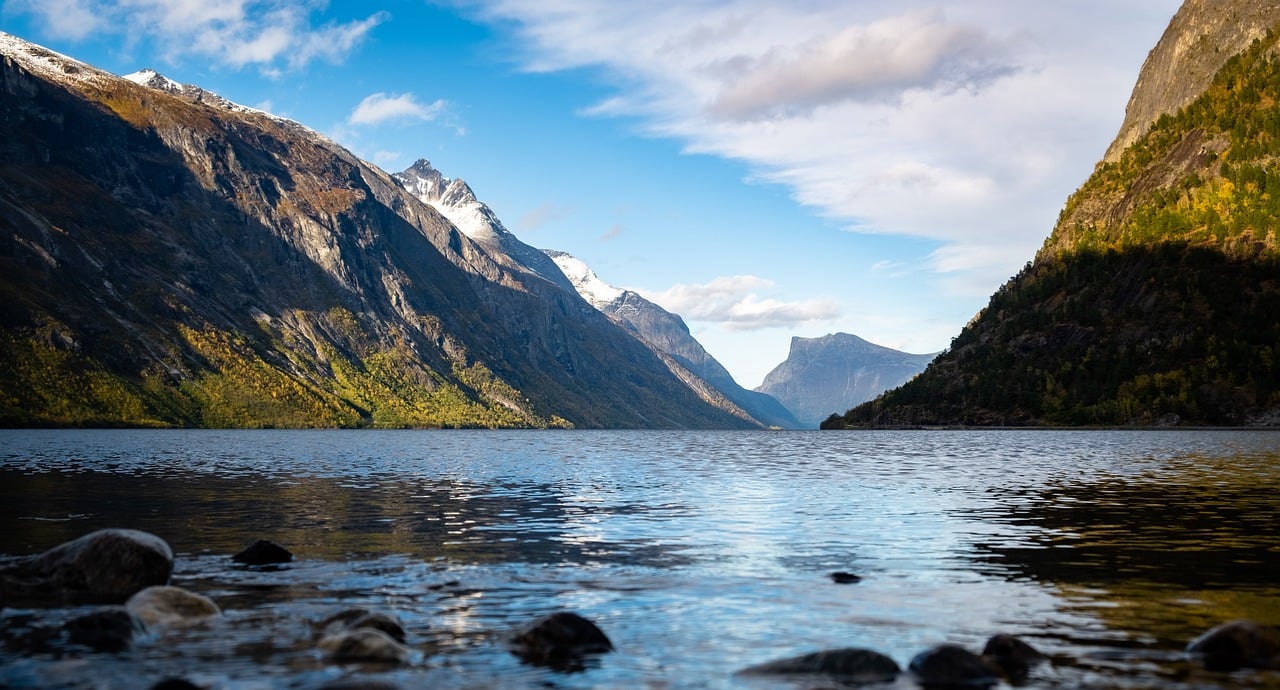 Eikesdalvatnet, Lake, Nature