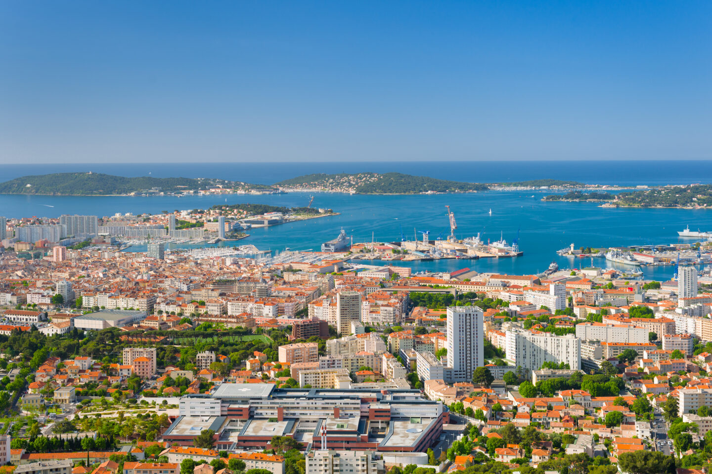 Toulon coast ob a summer day
