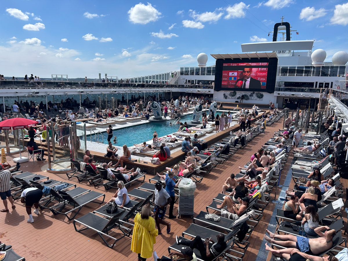 Pool on MSC Virtuosa