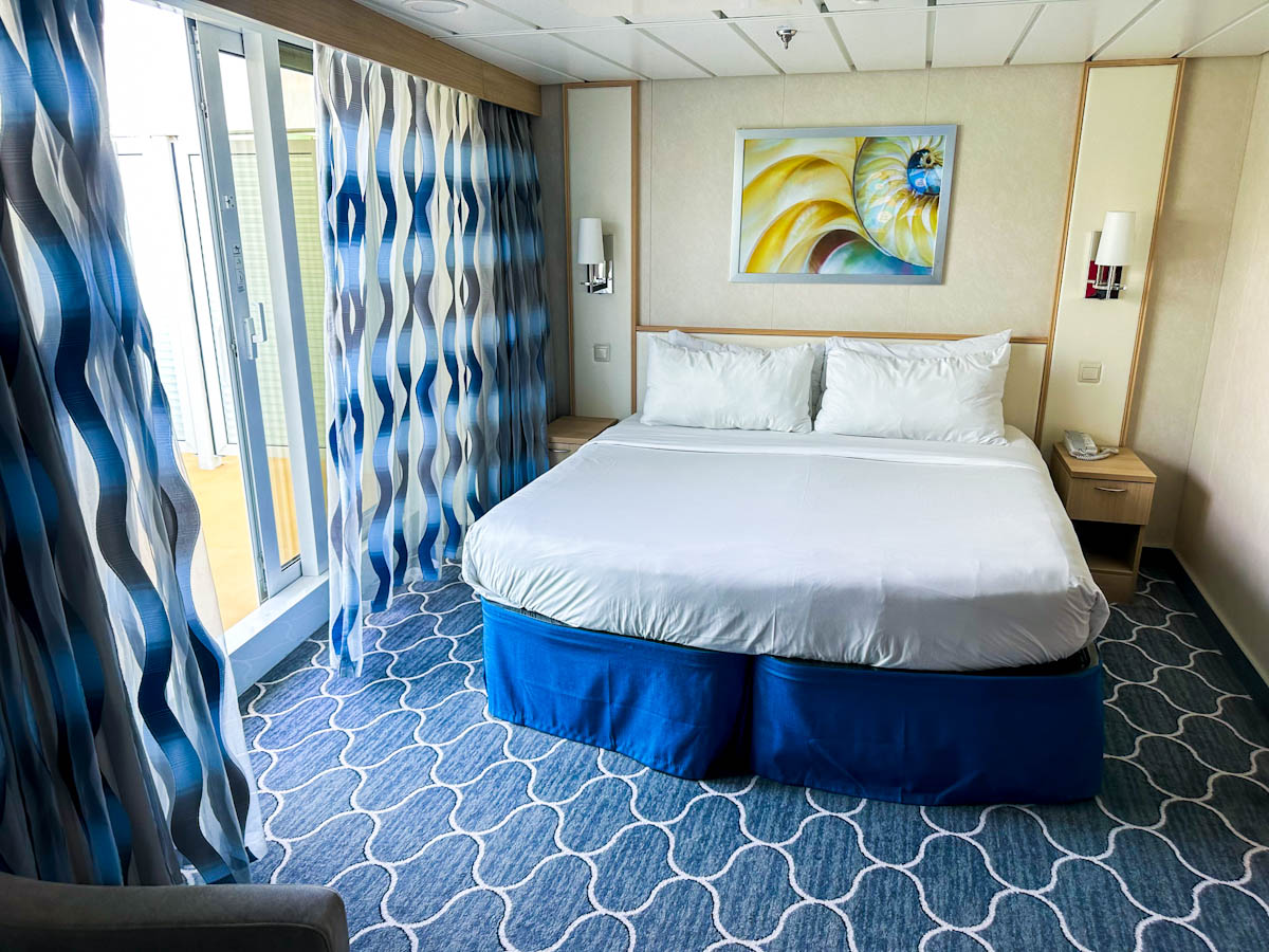 Voyager of the Seas Junior Cabin 1156 1 Bed