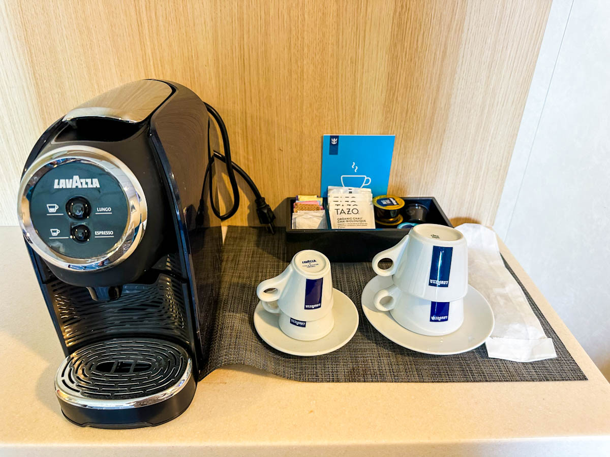 Voyager of the Seas Junior Cabin 1156 1 Tea abd coffee