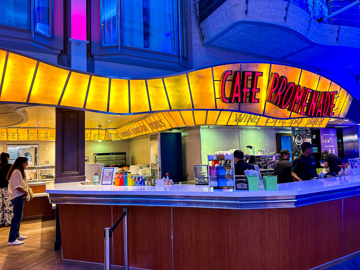 Voyager of the Seas Cafe Promenade