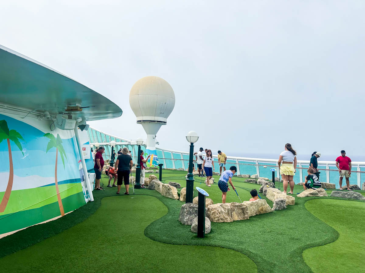 Voyager of the Seas Crazy Golf