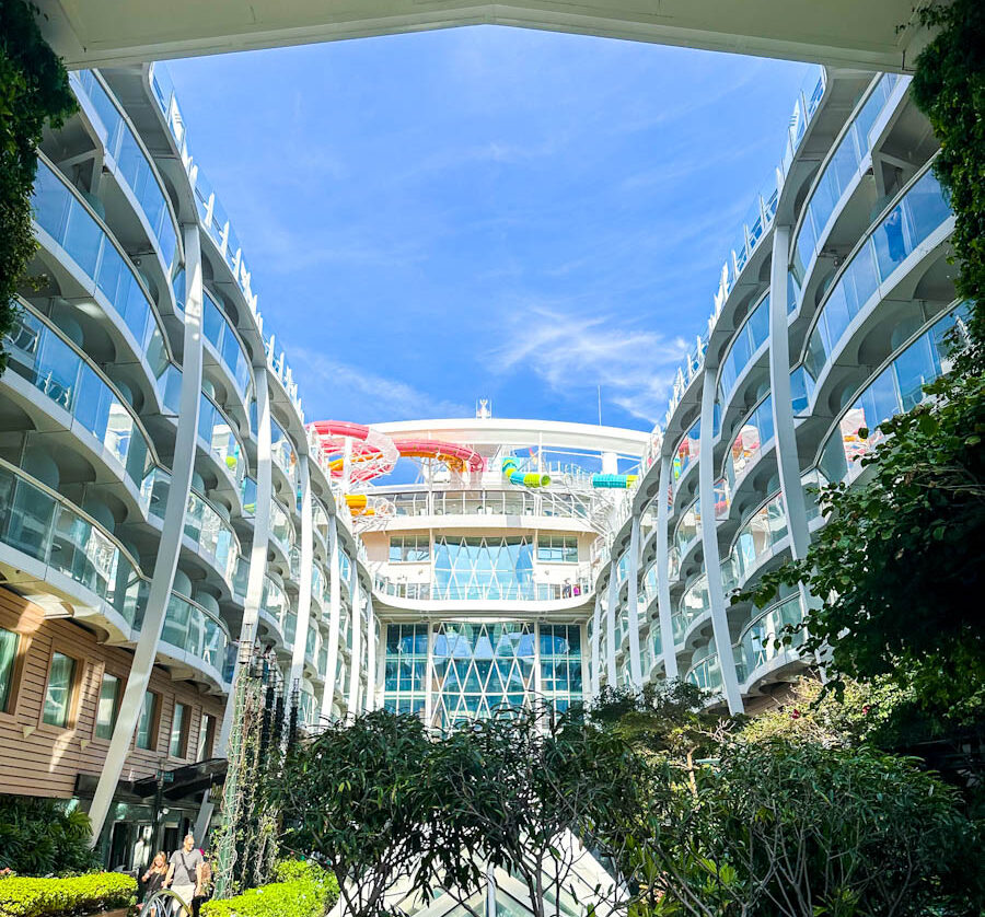 Oasis of the Seas Central Park