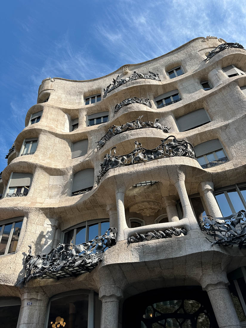 barcelona la pedrera casa milà