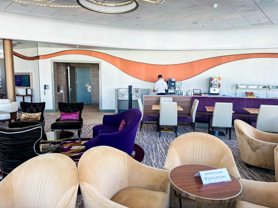 Suite lounge and Coastal Kitchen on Oasis of the Seas 