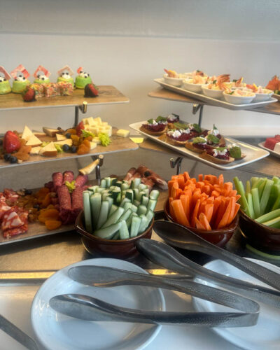 Oasis of the Seas Suite Class Lounge and Coastal Kitchen